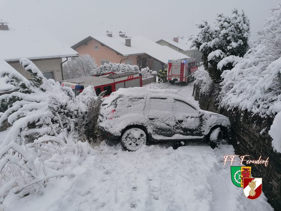 Mehrere schneebedingte Einsätze im Abschnitt Unteres Drautal.