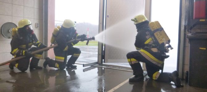 Atemschutzausbildung im Abschnitt Dreiländereck